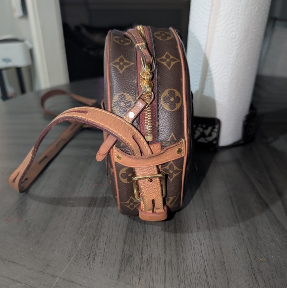 Louis Vuitton Crossbody Bag - Picture 4 of 12